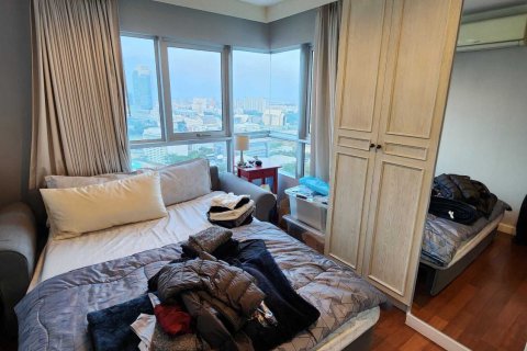 Condo in Huai Khwang, Bangkok, Thailand, 2 bedrooms № 148893 - photo 13