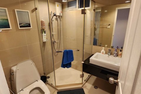 Condo in Huai Khwang, Bangkok, Thailand, 2 bedrooms № 148893 - photo 14