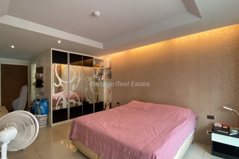 Studio in the Condo in Bang Lamung, Thailand  № 214125 - photo 2