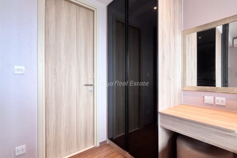 Condo in Pattaya, Thailand, 1 bedroom  № 214124 - photo 8