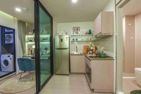 Estudio en el condominio en Bangkok, Tailandia № 208653 - foto 4