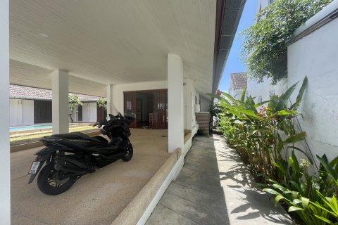 Chalet de 3 dormitorios en Phuket, Tailandia № 164613 - foto 15