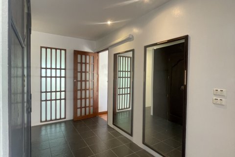 Chalet de 3 dormitorios en Phuket, Tailandia № 164613 - foto 8