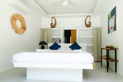 Villa in Ko Samui, Thailand 4 bedrooms № 138517 - photo 17