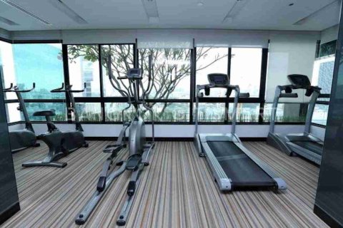 Condominio de 1 dormitorio en Thonburi, Bangkok, Tailandia № 208758 - foto 3