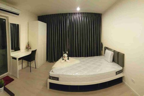Condominio de 1 dormitorio en Thonburi, Bangkok, Tailandia № 208755 - foto 6