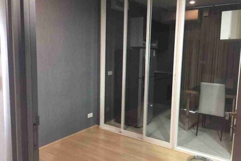 Condominio de 1 dormitorio en Bangkok, Tailandia № 208754 - foto 4