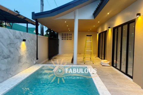 Villa in Chalong, Thailand 3 bedrooms № 179310 - photo 3