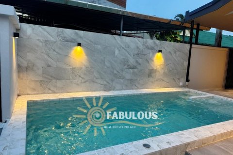 Villa in Chalong, Thailand 3 bedrooms № 179310 - photo 13