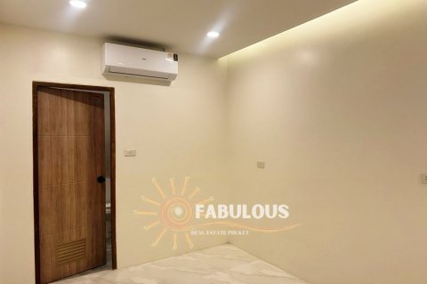 Villa in Chalong, Thailand 3 bedrooms № 179310 - photo 19