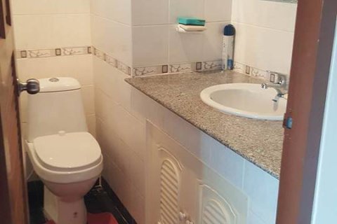 Condominio de 1 dormitorio en Jomtien Beach, Pattaya, Tailandia № 204313 - foto 2
