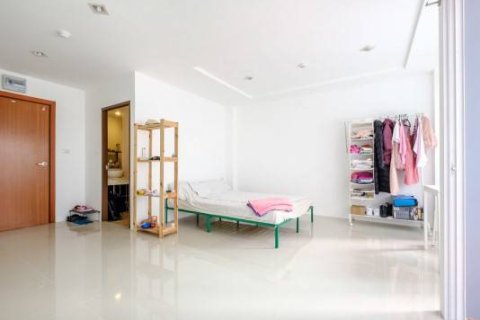 Estudio en el condominio en Jomtien Beach, Pattaya, Tailandia № 204309 - foto 2