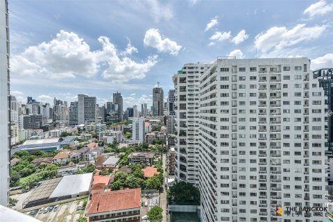 Wohnung in Bangkok, Thailand 3 Schlafzimmer № 197458 - Foto 3