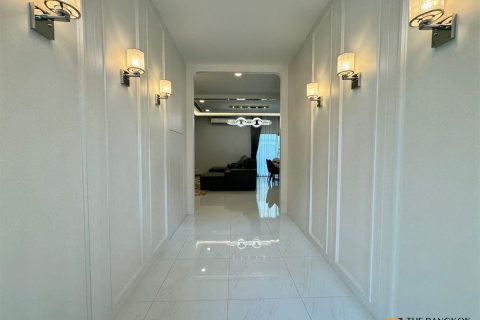Haus in Bangkok, Thailand 5 Schlafzimmer № 189083