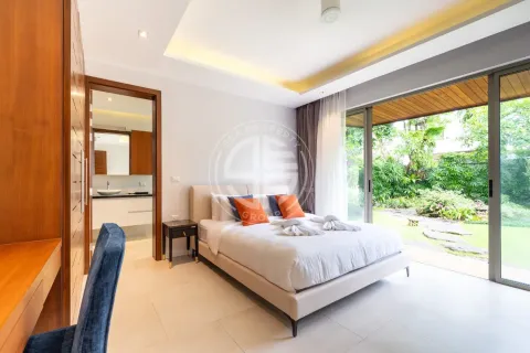 Chalet de 4 dormitorios en Phuket, Tailandia № 190713 - foto 12
