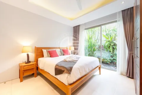 Chalet de 4 dormitorios en Phuket, Tailandia № 190713 - foto 11