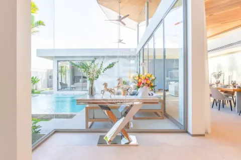 Chalet de 4 dormitorios en Phuket, Tailandia № 190712 - foto 15