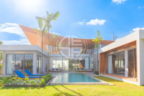 Chalet de 4 dormitorios en Phuket, Tailandia № 190712
