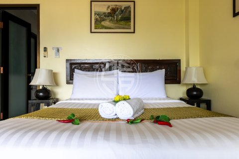 Chalet de 4 dormitorios en Patong, Tailandia № 190714 - foto 15