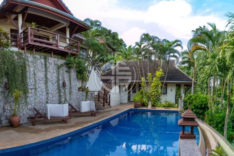 Chalet de 4 dormitorios en Patong, Tailandia № 190714 - foto 20