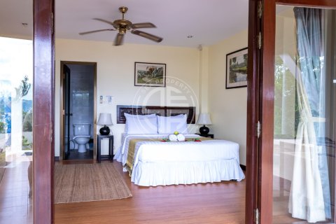Chalet de 4 dormitorios en Patong, Tailandia № 190714 - foto 7