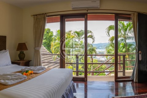 Chalet de 4 dormitorios en Patong, Tailandia № 190714 - foto 12