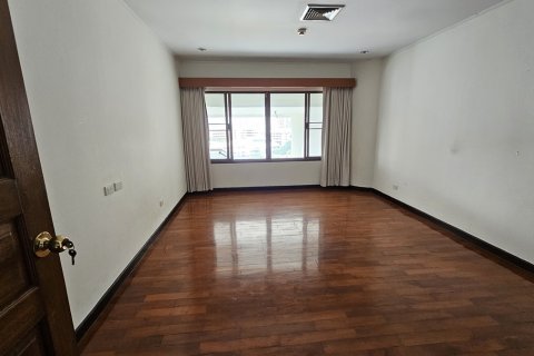 Eigentumswohnung in Watthana, Bangkok, Thailand, 3 Schlafzimmer № 201164 - Foto 13