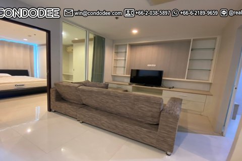 Condo in Watthana, Bangkok, Thailand, 2 bedrooms  № 201166 - photo 7