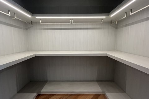 Condo in Sathon, Bangkok, Thailand, 4 bedrooms № 201162 - photo 13