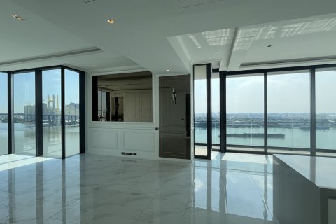 Condo in Sathon, Bangkok, Thailand, 4 bedrooms № 201162 - photo 2