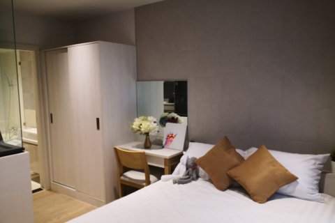 Estudio en el condominio en Watthana, Bangkok, Tailandia № 142817 - foto 4