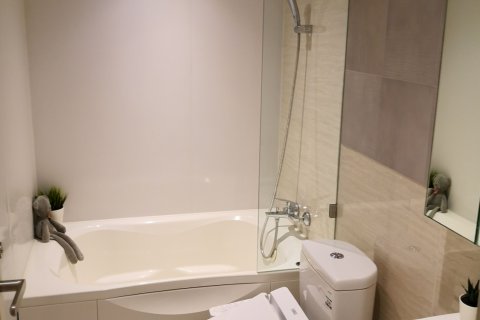 Estudio en el condominio en Watthana, Bangkok, Tailandia № 142817 - foto 7