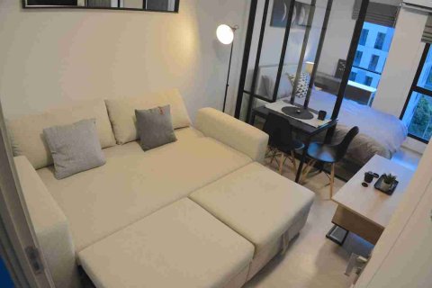 Condominio de 1 dormitorio en Bangkok, Tailandia № 208720 - foto 11