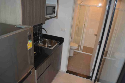 Condominio de 1 dormitorio en Bangkok, Tailandia № 208720 - foto 9