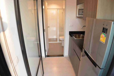 Condominio de 1 dormitorio en Bangkok, Tailandia № 208719 - foto 11