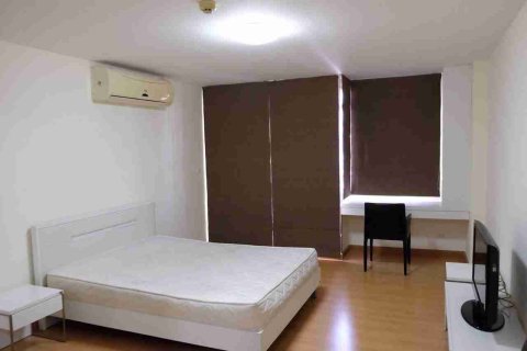 Condominio de 1 dormitorio en Bangkok, Tailandia № 208723 - foto 5