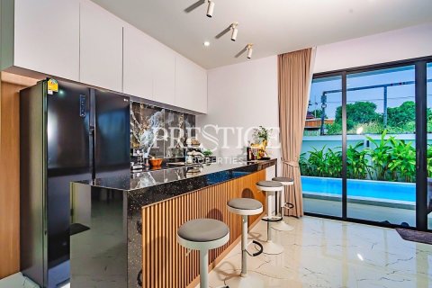 Maison à Pattaya, Thaïlande 4 chambres № 197646 - photo 8