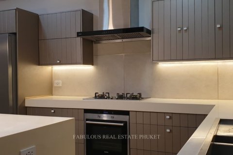 Chalet de 5 dormitorios en Phuket, Tailandia № 179711 - foto 15