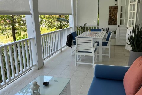 Condo in Phuket, Thailand, 1 bedroom  № 114021
