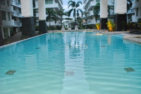 Condo in Bangkok, Thailand, 2 bedrooms № 67203 - photo 10