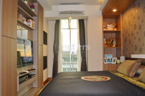 Condo in Bangkok, Thailand, 2 bedrooms № 67203 - photo 7