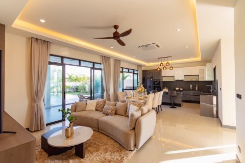 Villa in Hua Hin, Thailand 3 Schlafzimmer № 169943 - Foto 11