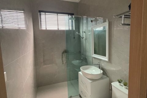 Chalet de 3 dormitorios en Hua Hin, Tailandia № 169945 - foto 6