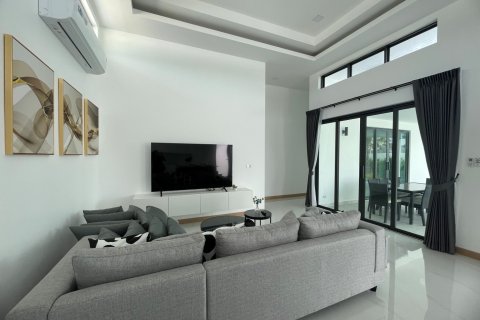 Chalet de 3 dormitorios en Hua Hin, Tailandia № 169945 - foto 26