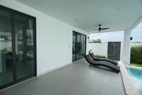 Chalet de 3 dormitorios en Hua Hin, Tailandia № 169945 - foto 12