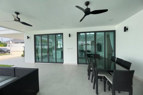 Chalet de 3 dormitorios en Hua Hin, Tailandia № 169945 - foto 13
