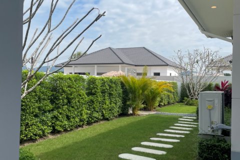 Chalet de 3 dormitorios en Hua Hin, Tailandia № 169947 - foto 15