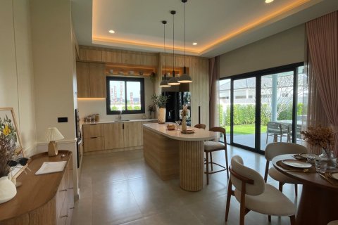 Chalet de 3 dormitorios en Hua Hin, Tailandia № 169947 - foto 22
