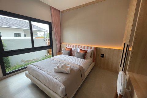 Chalet de 3 dormitorios en Hua Hin, Tailandia № 169947 - foto 10