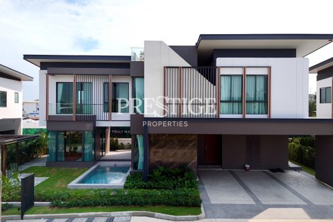 Maison à Pattaya, Thaïlande 4 chambres № 197718